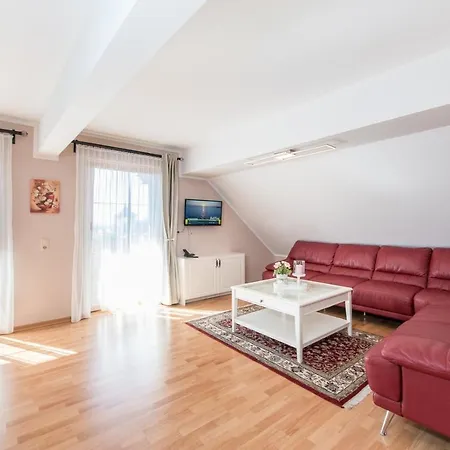 Апартаменты Allmaier